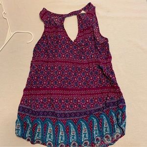 Old navy burgundy paisley tank top rayon small